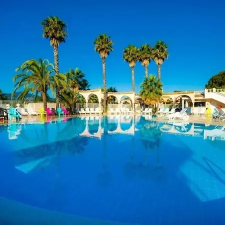 Κάμπινγκ Mobil-home 4 A 6 Personnes Dans Le Neptune *