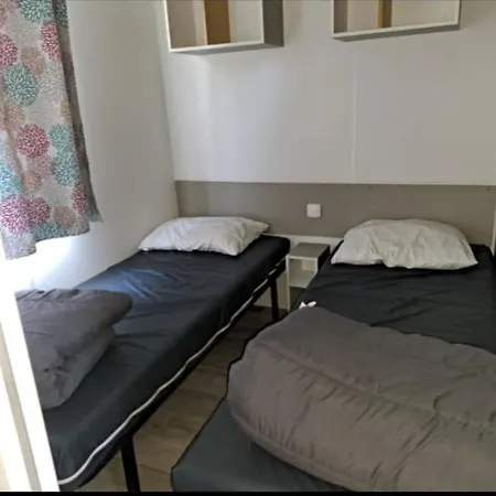Mobil-home 4 A 6 Personnes Dans Le Neptune *