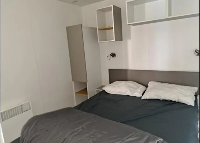 Mobil-home 4 A 6 Personnes Dans Le Neptune *