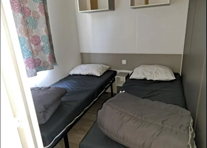 Mobil-home 4 A 6 Personnes Dans Le Neptune *