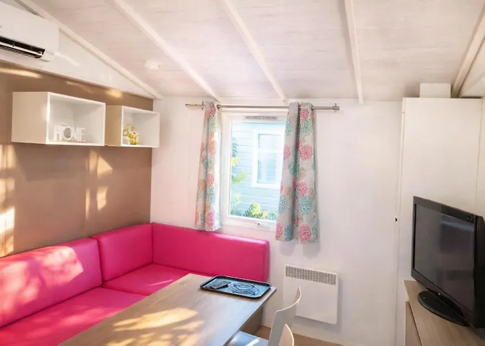 Mobil-home 4 A 6 Personnes Dans Le Neptune Κάμπινγκ